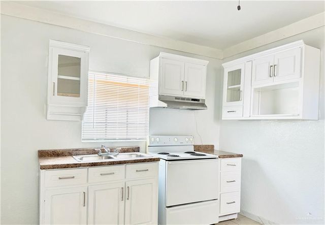 8014 N Lopez Street, Rio Grande City, TX 78582