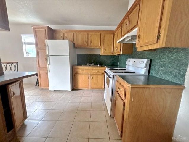 8014 N Lopez Street, Rio Grande City, TX 78582