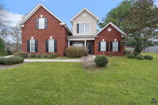 412 Arlington Falls Court, Bonaire, GA 31005