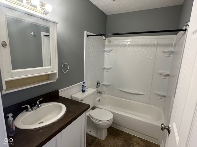 7890 Benjamin Drive, Indianapolis, IN 46226