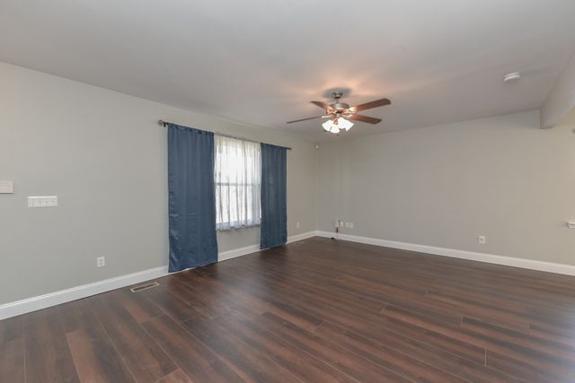 612 E Vailview Ct, Nashville, TN 37207