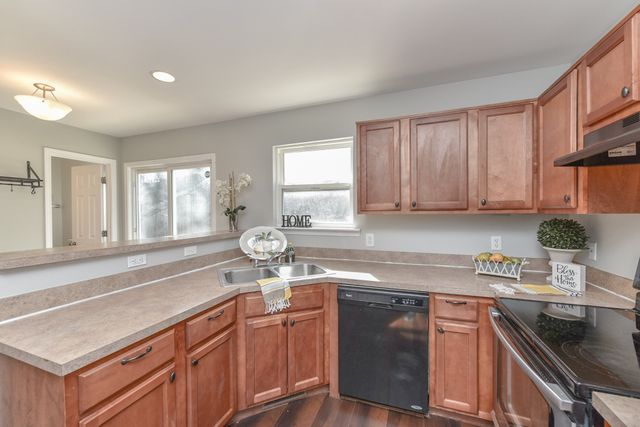 612 E Vailview Ct, Nashville, TN 37207