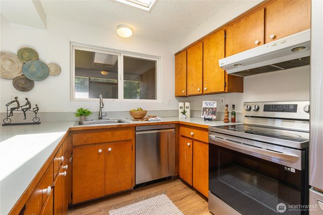 17114 130th Avenue SE, Renton, WA 98058