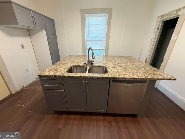 6 N Broad Street, Porterdale, GA 30014