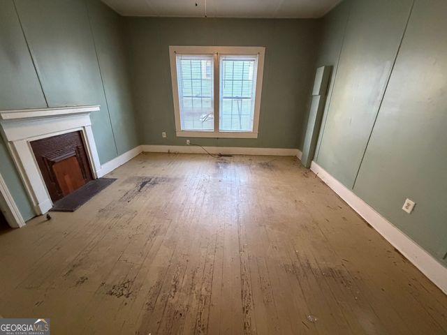 6 N Broad Street, Porterdale, GA 30014
