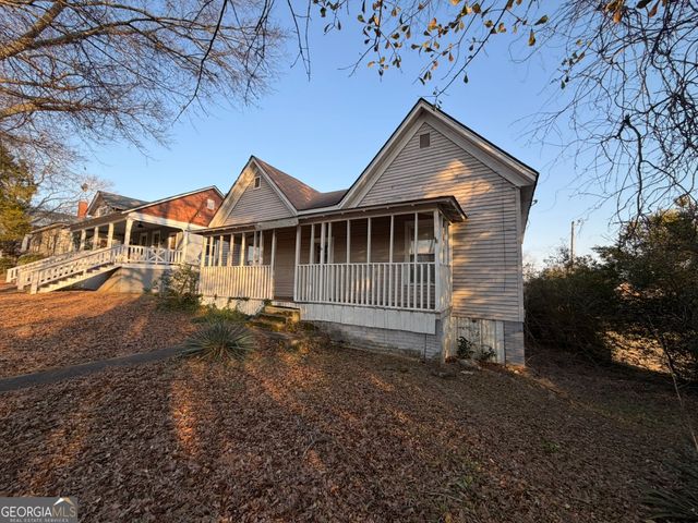6 N Broad Street, Porterdale, GA 30014