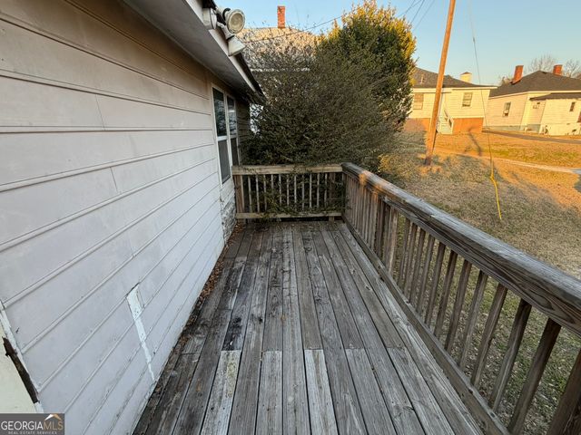 6 N Broad Street, Porterdale, GA 30014