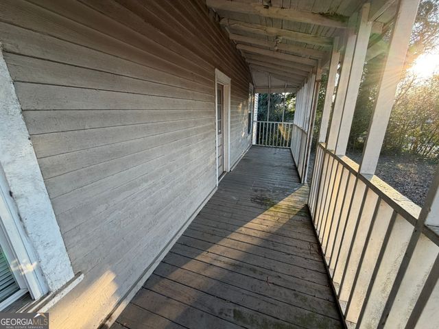 6 N Broad Street, Porterdale, GA 30014