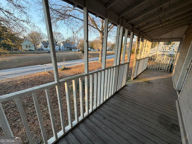 6 N Broad Street, Porterdale, GA 30014