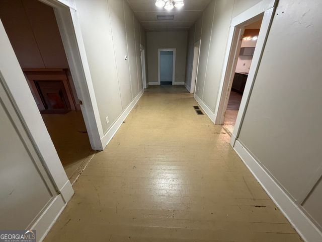 6 N Broad Street, Porterdale, GA 30014