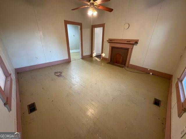 6 N Broad Street, Porterdale, GA 30014