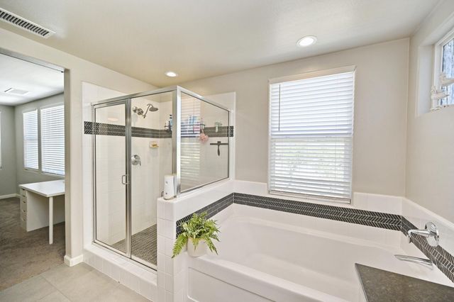887 Wishon Avenue W, Madera, CA 93636