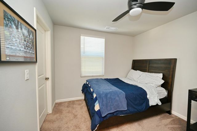 887 Wishon Avenue W, Madera, CA 93636