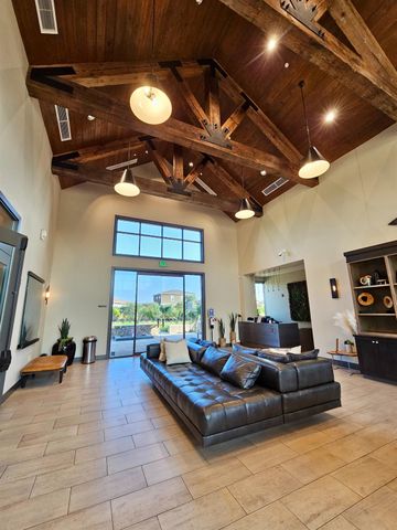 887 Wishon Avenue W, Madera, CA 93636