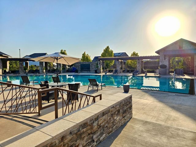 887 Wishon Avenue W, Madera, CA 93636