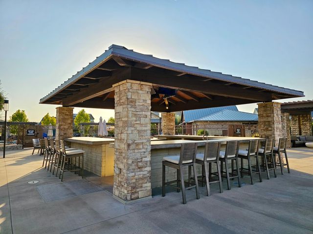887 Wishon Avenue W, Madera, CA 93636