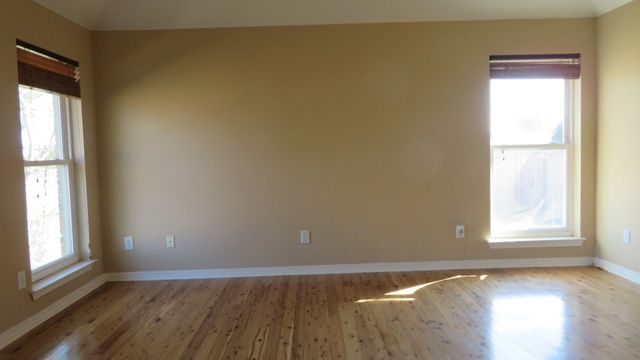 108 Creekview Circle, Maypearl, TX 76064