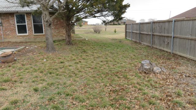 108 Creekview Circle, Maypearl, TX 76064