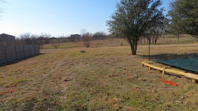 108 Creekview Circle, Maypearl, TX 76064