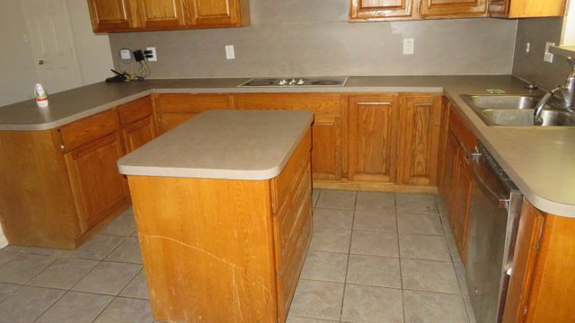 108 Creekview Circle, Maypearl, TX 76064