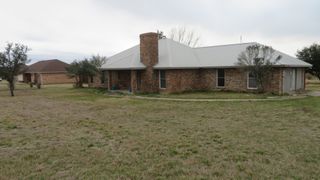 108 Creekview Circle, Maypearl, TX 76064