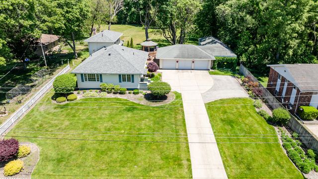 5221 Ridge Road, Lincoln Twp, MI 49127