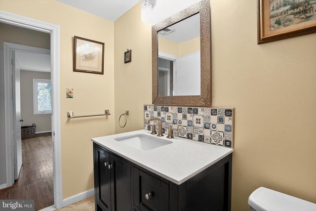 612 MEADOWVALE LN, Media, PA 19063