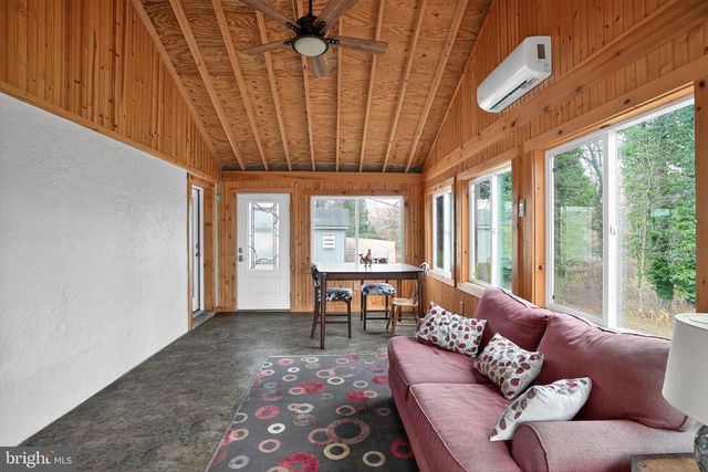 612 MEADOWVALE LN, Media, PA 19063