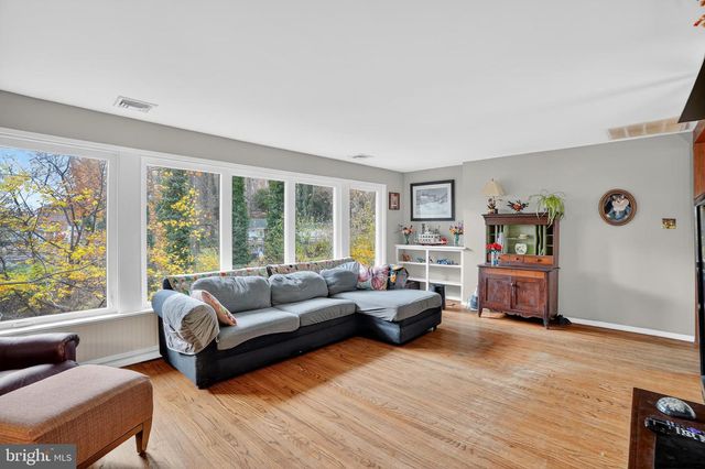 612 MEADOWVALE LN, Media, PA 19063