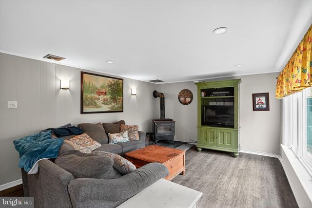 612 MEADOWVALE LN, Media, PA 19063