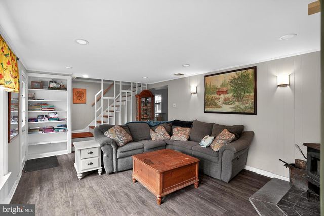 612 MEADOWVALE LN, Media, PA 19063