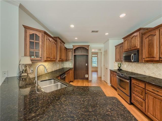 517 Richmond Place, Loganville, GA 30052