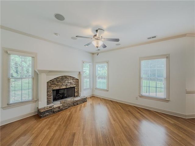 517 Richmond Place, Loganville, GA 30052