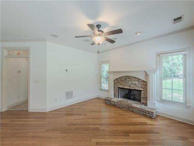 517 Richmond Place, Loganville, GA 30052