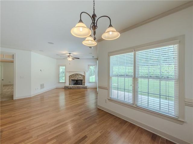 517 Richmond Place, Loganville, GA 30052
