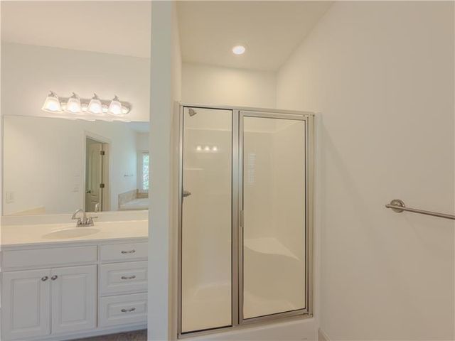 517 Richmond Place, Loganville, GA 30052