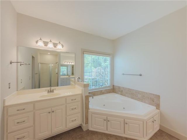 517 Richmond Place, Loganville, GA 30052