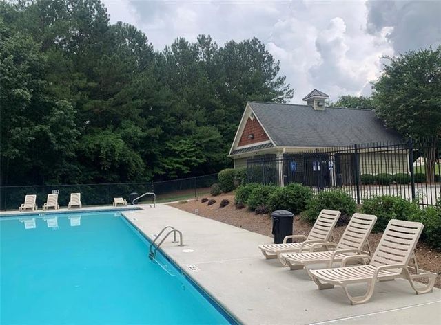 517 Richmond Place, Loganville, GA 30052