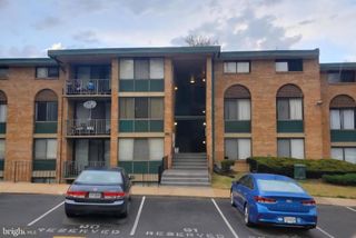 513 N Armistead St Apt 203, Alexandria, VA 22312
