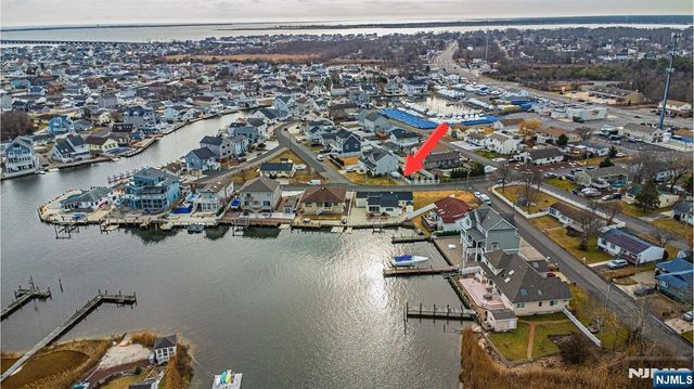 3124 Veeder Avenue, Toms River, NJ 08753