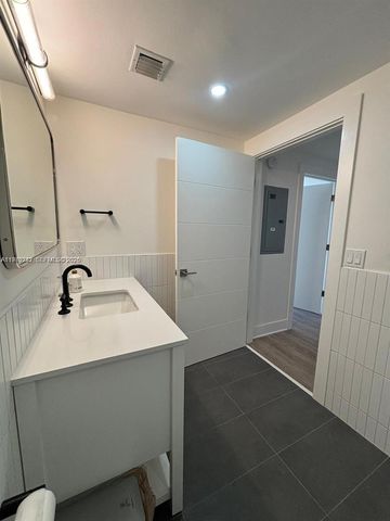 888 S Douglas Road 1002, Coral Gables, FL 33134