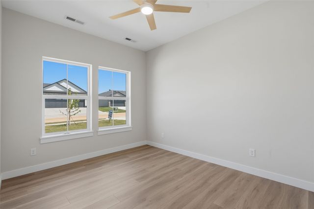 305 Dutch Drive, Robins, IA 52328