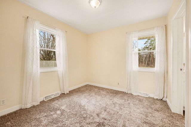 5505 Fulton Street NE, Ada, MI 49301