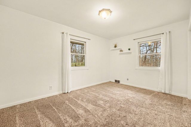 5505 Fulton Street NE, Ada, MI 49301