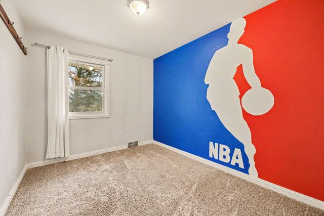 5505 Fulton Street NE, Ada, MI 49301