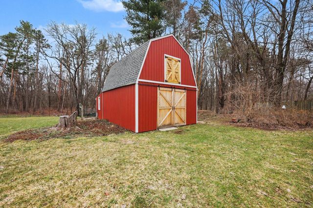 5505 Fulton Street NE, Ada, MI 49301