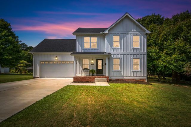110 Helberg Street, Dickson, TN 37055
