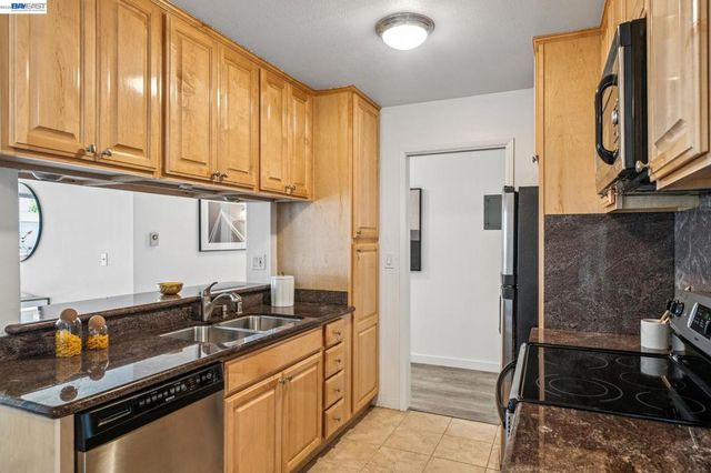 1327 Webster St B106, Alameda, CA 94501