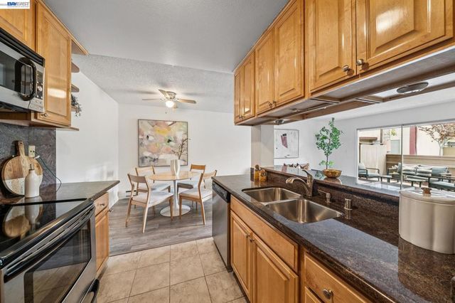 1327 Webster St B106, Alameda, CA 94501