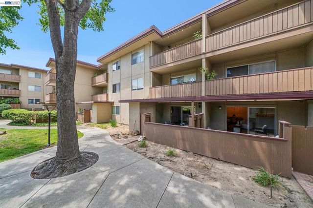 1327 Webster St B106, Alameda, CA 94501